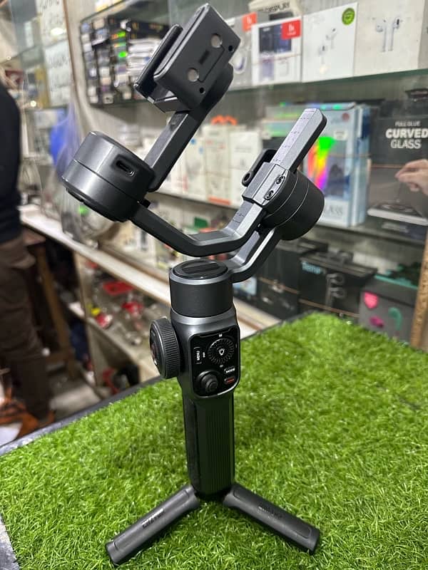 Zhiyun Smooth 5 Smartphone Gimbal 0