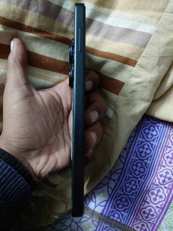 Redmi Note 13 pro Complete Box 2