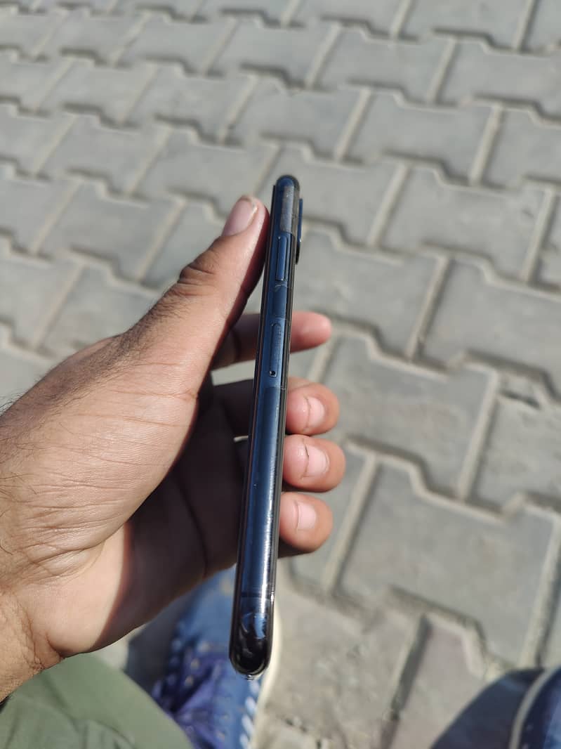 Apple iPhone XS Non PTA 7