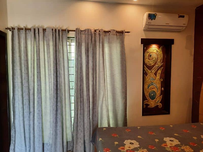 House for sale in behria town Lahore. . . 5 Marla 7