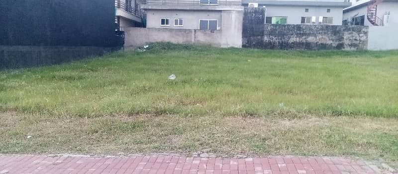 10 Marla Residential Plot Level Plot Solid Land 7