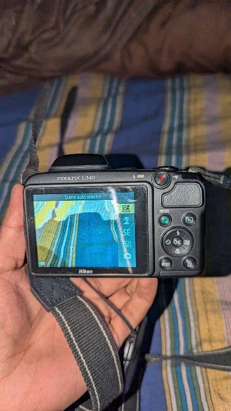 Nikon Coolpix L340 DSLR Camera 0