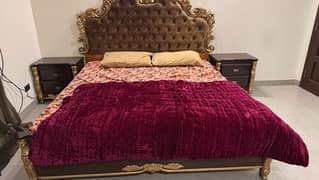 Brand new , stylish , madter piece bed along with dressing mirror