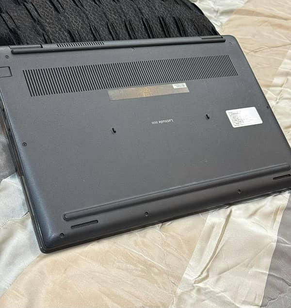 Dell Latitude 3520 4