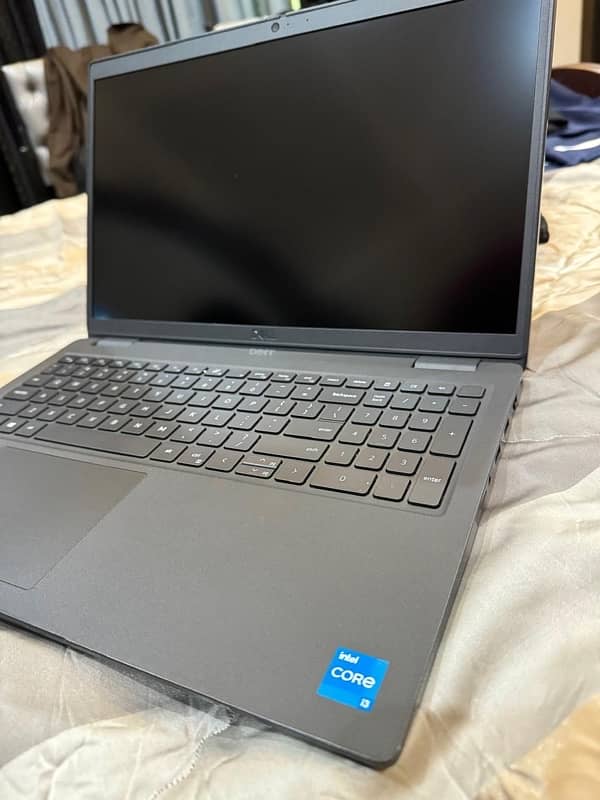 Dell Latitude 3520 9