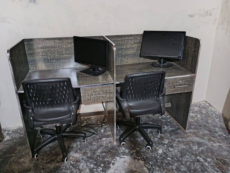 Table Available ( Study, Office, laptop ) Best offer 0