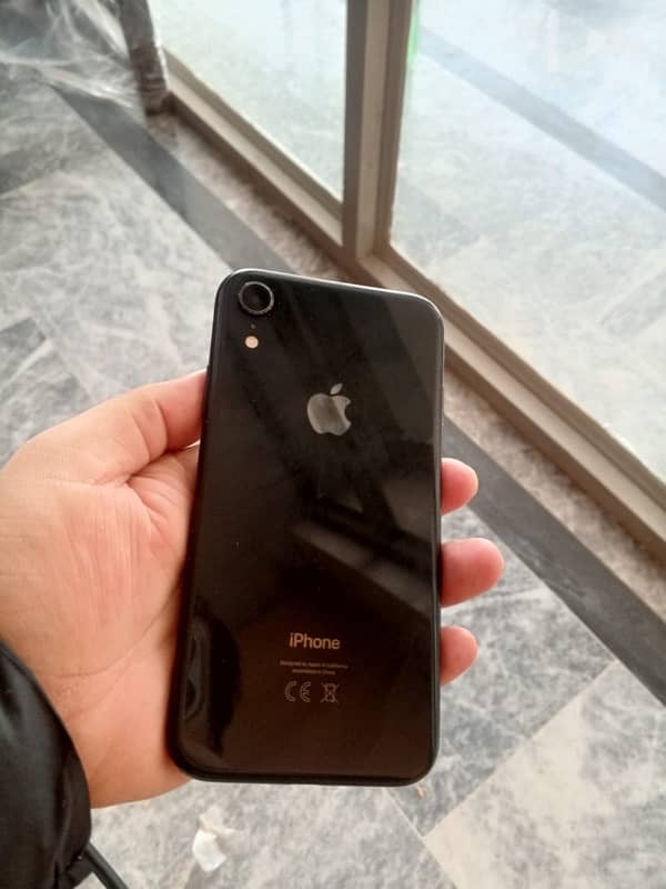 iphone   XR 64gb sim working esim 2