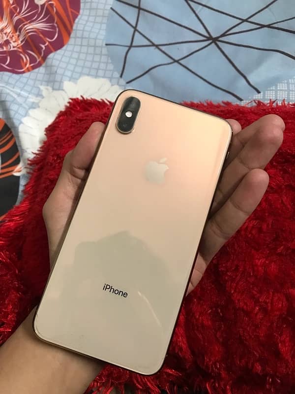 xsmax iphone 256GB pta approved golden color 3