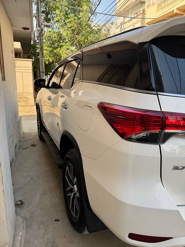 Toyota Fortuner V 2020 2nd owner on my name 321 2952 901 3