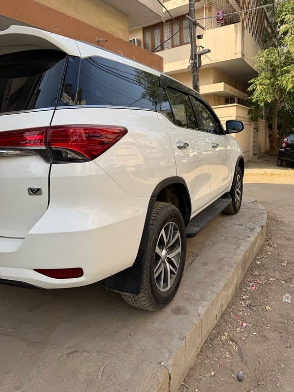 Toyota Fortuner V 2020 2nd owner on my name 321 2952 901 4