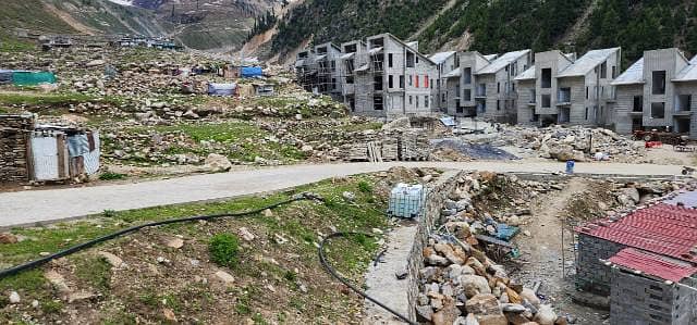 10 Marla Residential Plot In Saiful Muluk Road Is Best Option 9