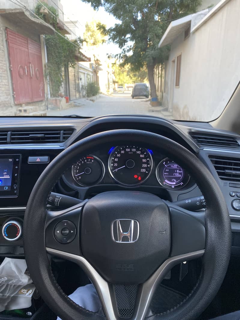 Honda City IVTEC 2022 1.2L M/T 4