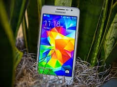 Samsung galaxy grand prime.