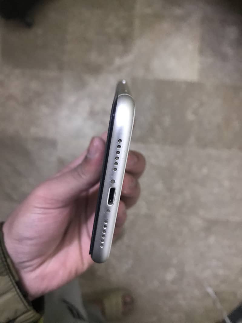 Iphone 11 128GB Non PTA 6