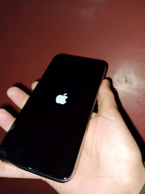 XS MAX 256GB PTA APPROVED IPHONE NEW CONDITION 1