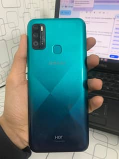 Infinix hot 9 play 4/64 for sale