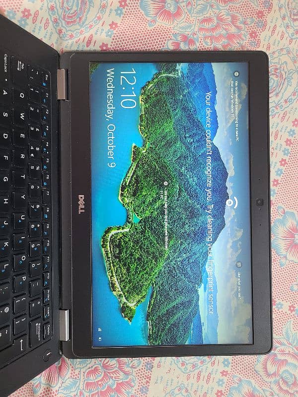 Dell Latitude Core i7-HQ 6th Gen, 8/256GB M2 SSD 5