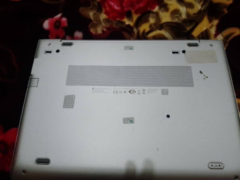 Hp elitebook 840g5 8gb ram 256 ssd 2