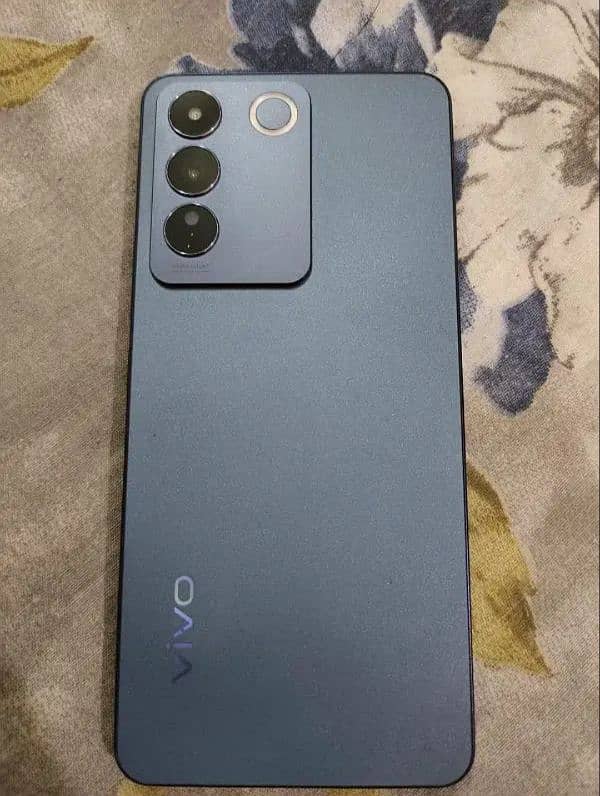 vivo v 27e Used Condition like New 2