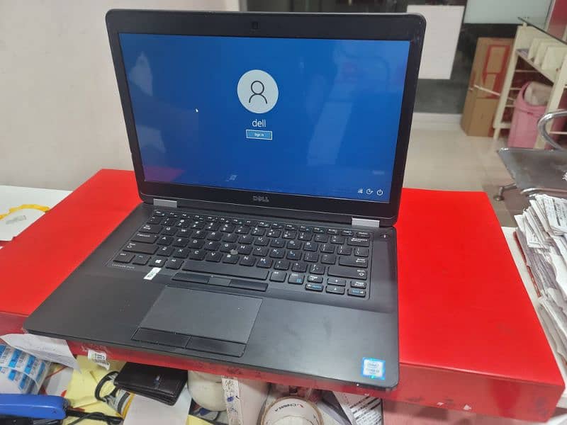 Dell latitude E5470 i5 6th generation Ram 8gb 0