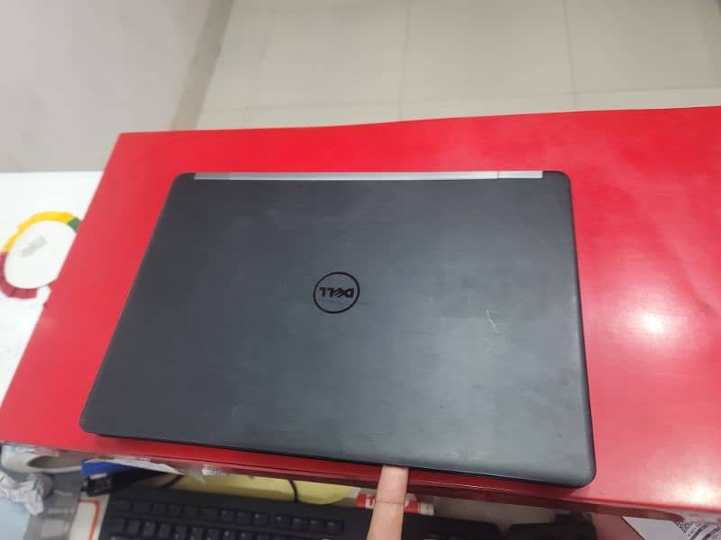 Dell latitude E5470 i5 6th generation Ram 8gb 1