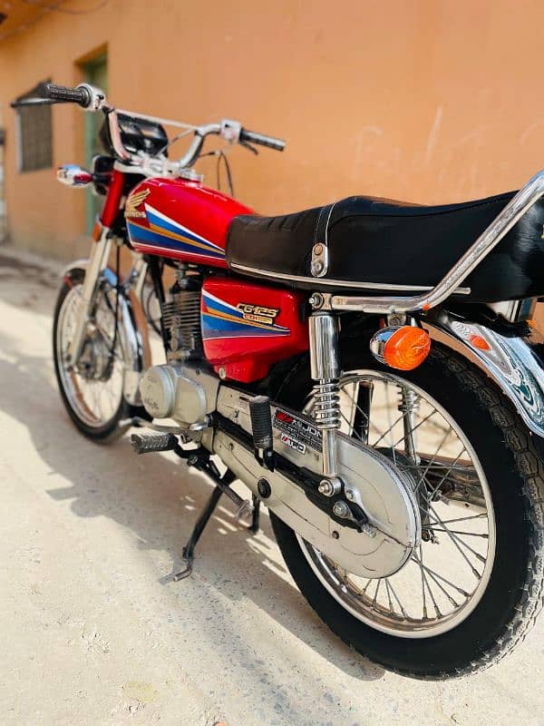 Honda 125 2007 model Rawalpindi number 6