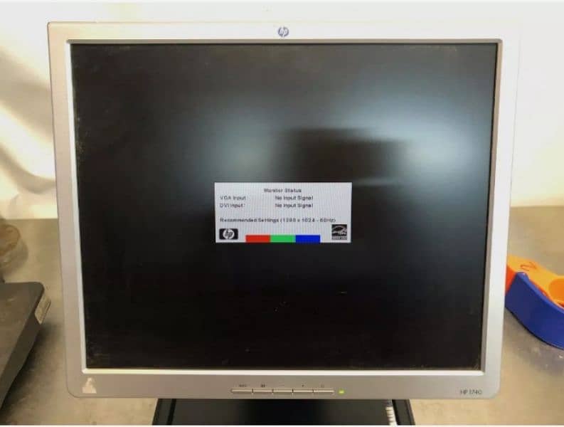 Hp LCD Monitor 17 inch 3