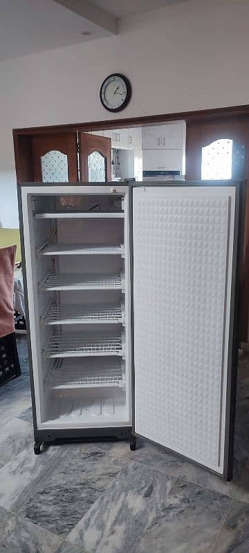 Dawlance vertical deepfreezer 2