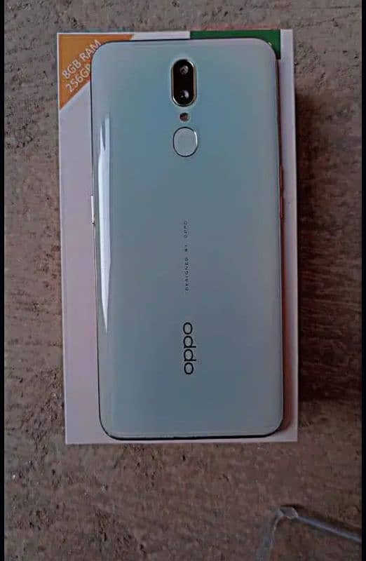 Oppo f11 8ram256 2