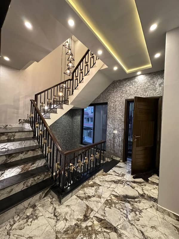 10 Marla Luxury Designer House For Sale In Sector C Bahria Town Lahore 9