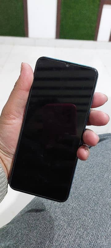 realme 5i 4/64 box sale/exchange 1