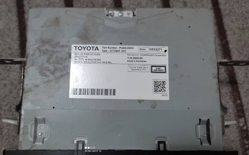 Toyota Yaris genuine CD player 1