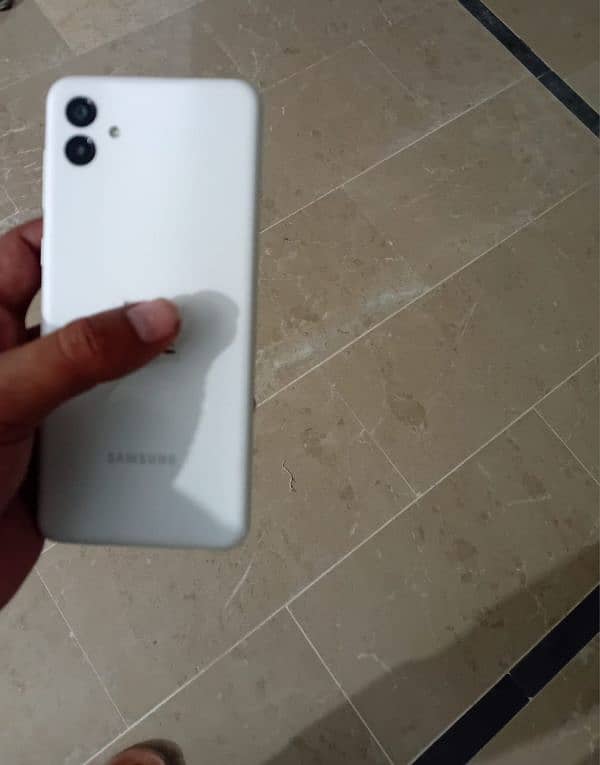 samsung galaxy A04 in warranty 1