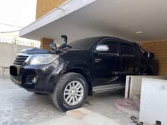 Toyota Hilux 2014 Gx Champ Top Of The Line Like New