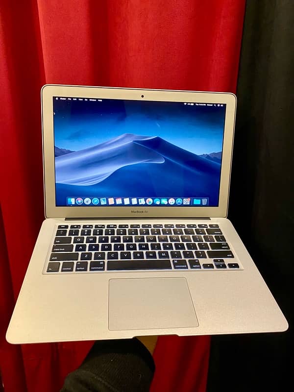 MacBook Air 13 inch Early 2015 3