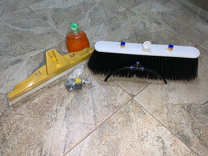 Solar cleaning brush and vhiper 0