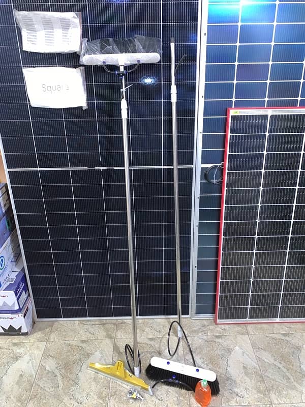 Solar cleaning brush and vhiper 3