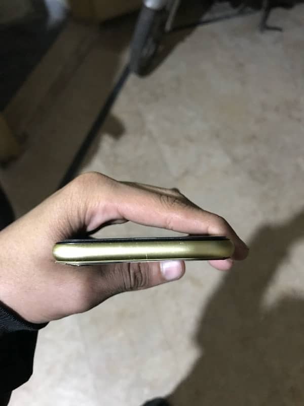 iphone 11 urgent sale 4