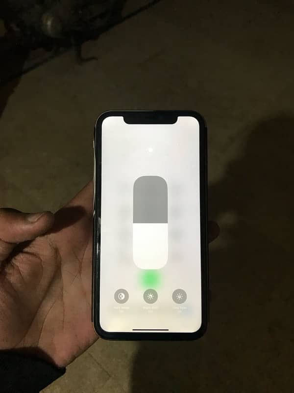 iphone 11 urgent sale 6