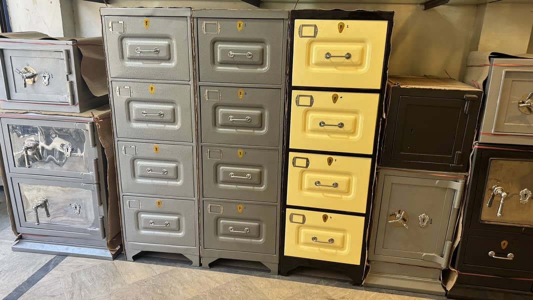 cash lockers and file drawer 3