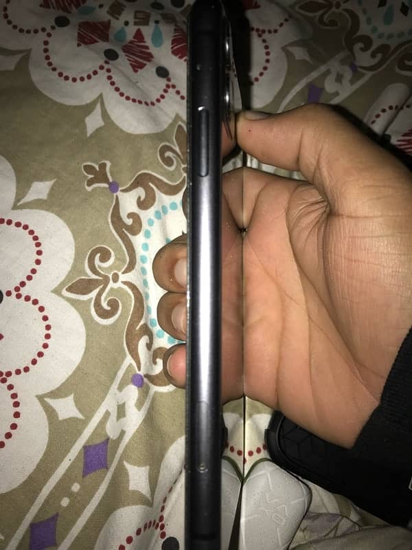 IPhone 11 for sale (JV) water pack 3