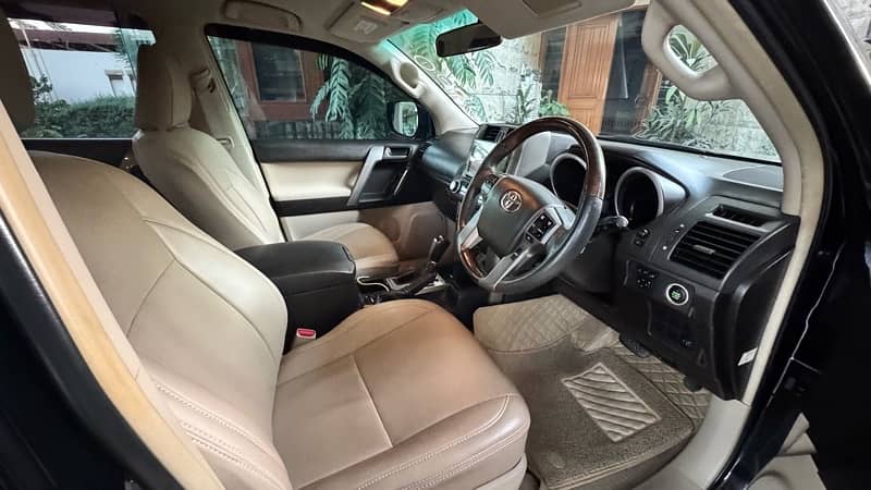 Toyota Prado 2012 9