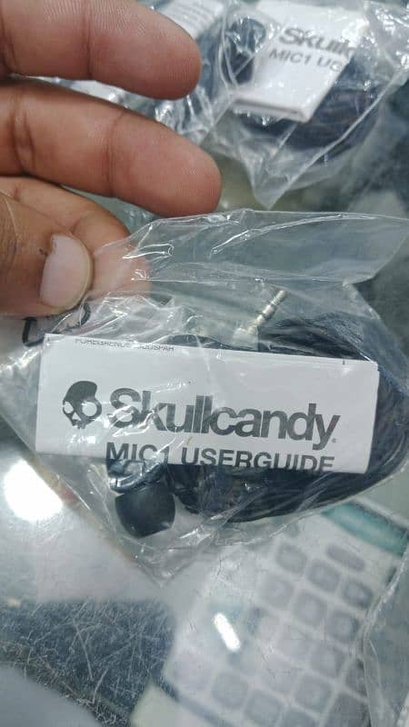 Skullcandy 100%  Handfree 1