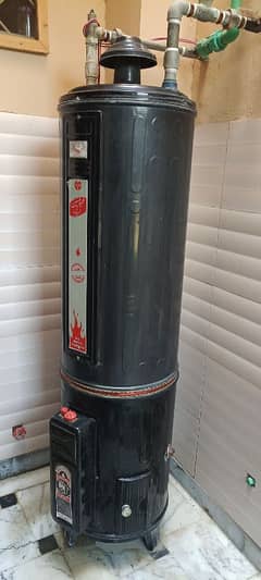 Geyser FOR SALE (NEAT AND CLEAN) 35 liter