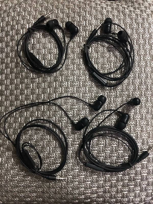 Handfree with mic white/black 6