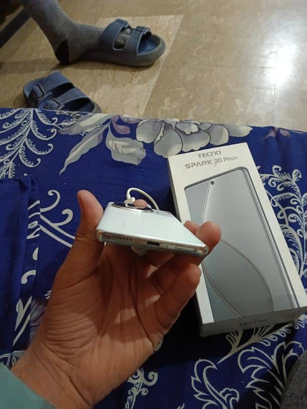 Spark 20 pro plus 2