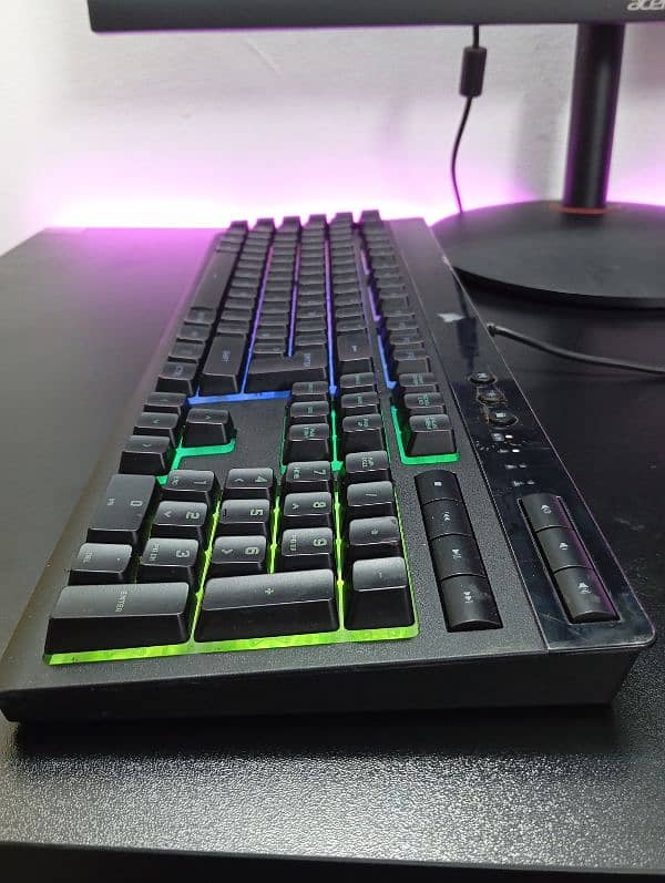 Corsair K55 RGB Pro Gaming Keyboard Sami Mechanical 9