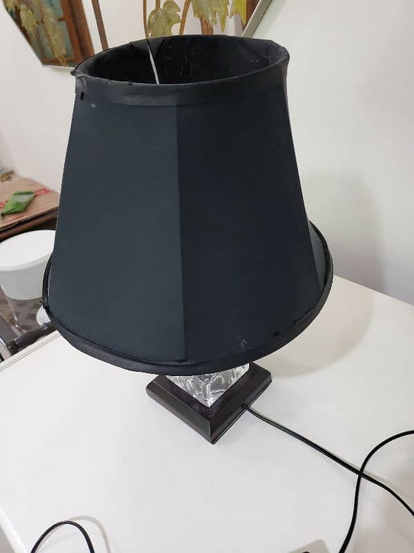 2 Pair of Table Lamps Just like new 11