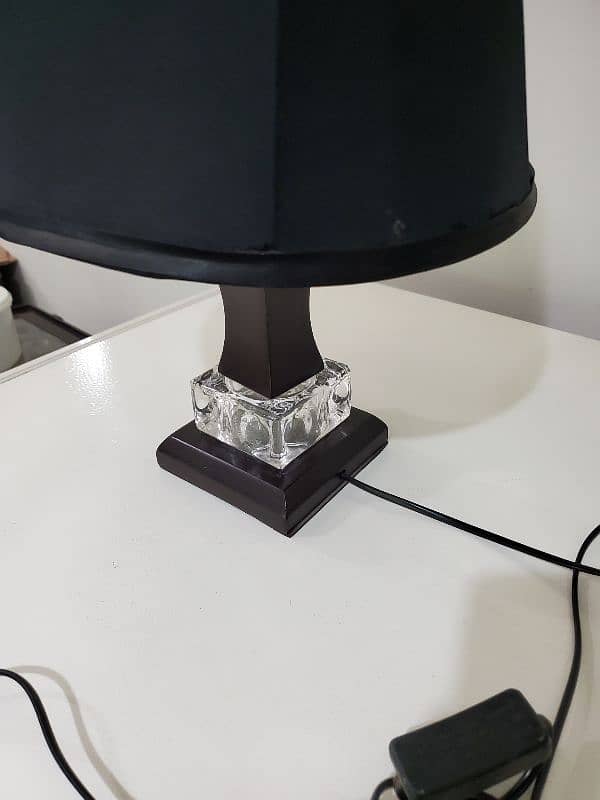 2 Pair of Table Lamps Just like new 12