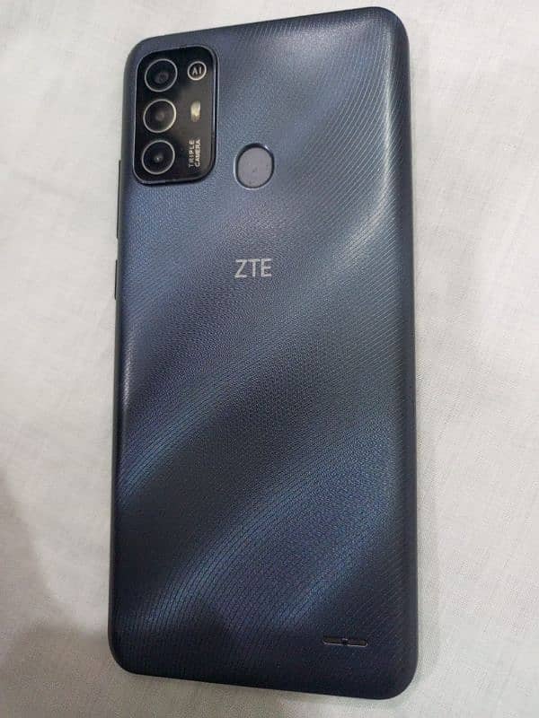 ZTE blade a520 3